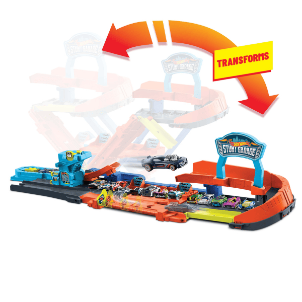 Игровой набор Hot Wheels "Трансформирующийся гараж с трюками и трассой"