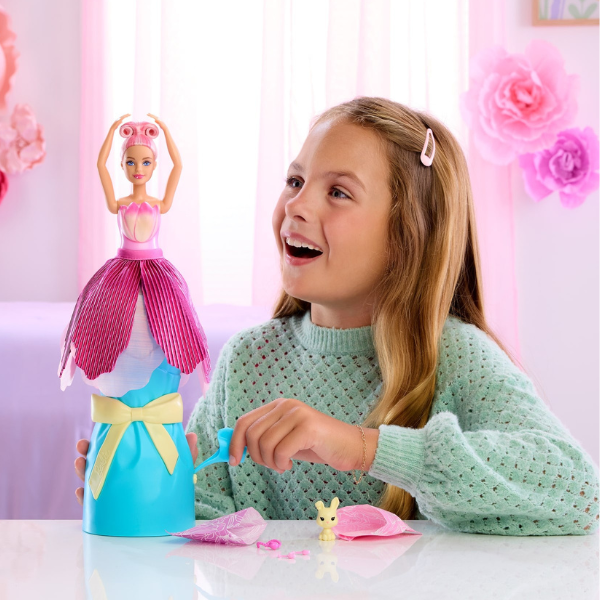 Păpușa Barbie Petal Pop cu aromă de lalea roz