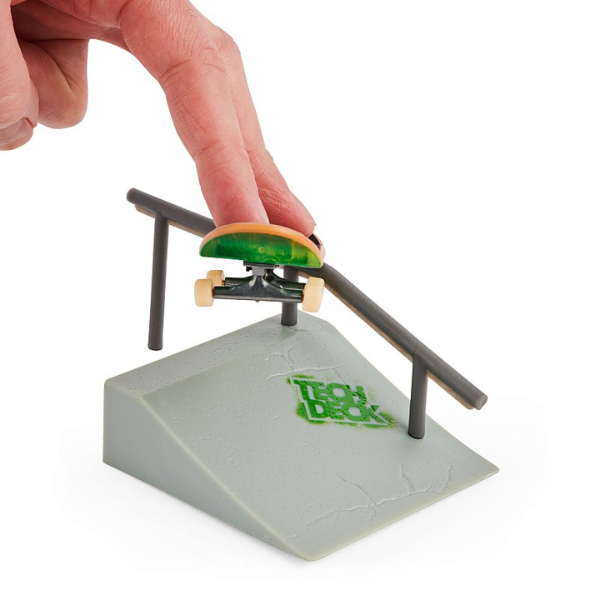 Mini skateboards 