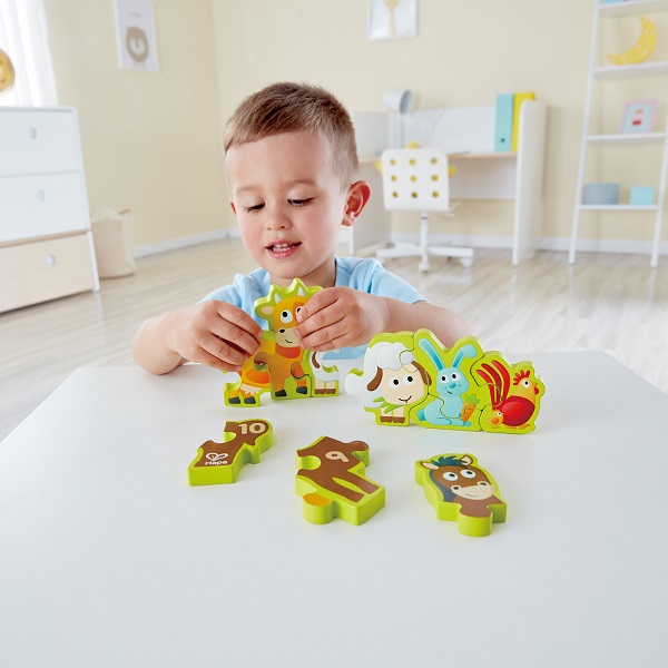 Puzzle din lemn cu cifre „Animalele la fermă”
