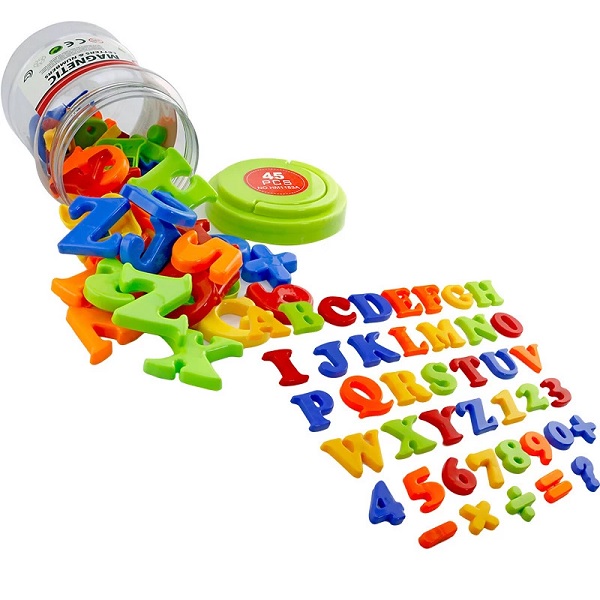 Set de litere si cifre magnetice (80 elemente)