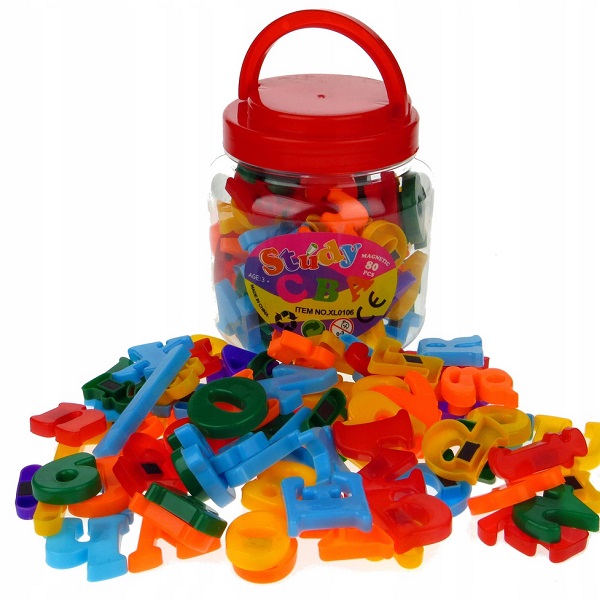 Set de litere si cifre magnetice (80 elemente)