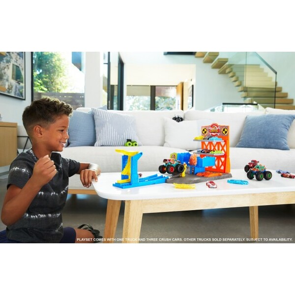 Hot Wheels Monster Trucks  Set “Blast Station”