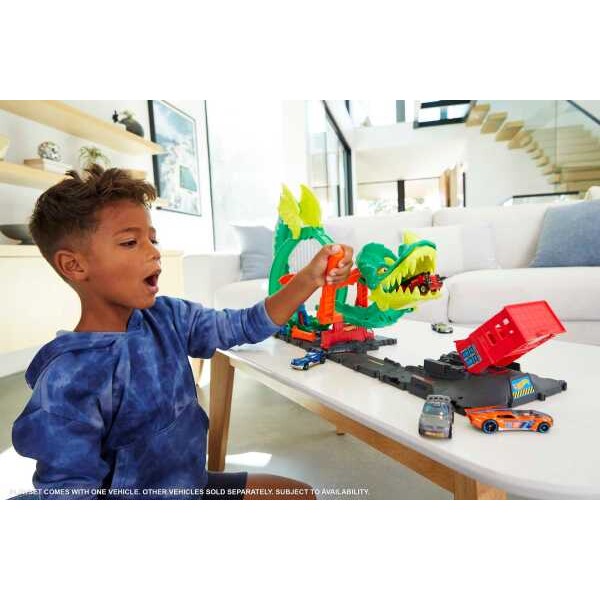 Hot Wheels Set de joc “”Dragon Drive. Schimb de focuri”