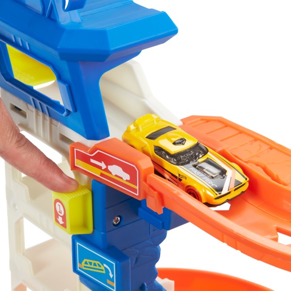 Hot Wheels Игровой набор “Атака акулы”