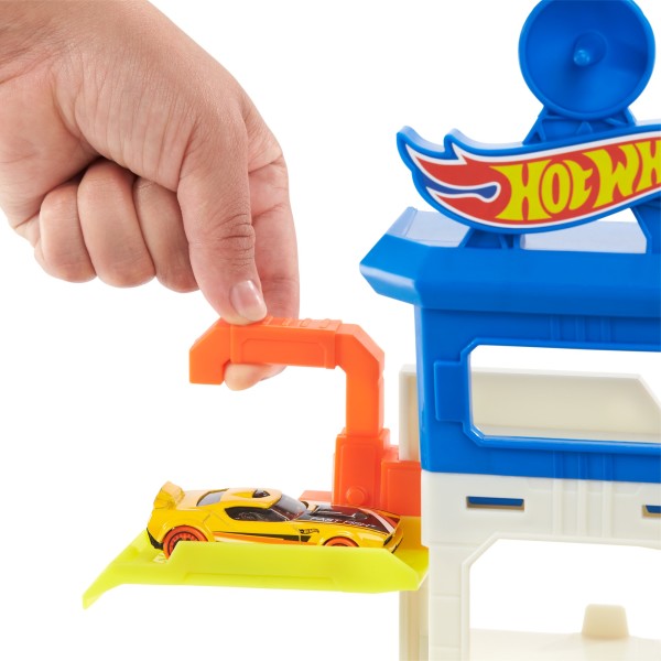 Hot Wheels Игровой набор “Атака акулы”