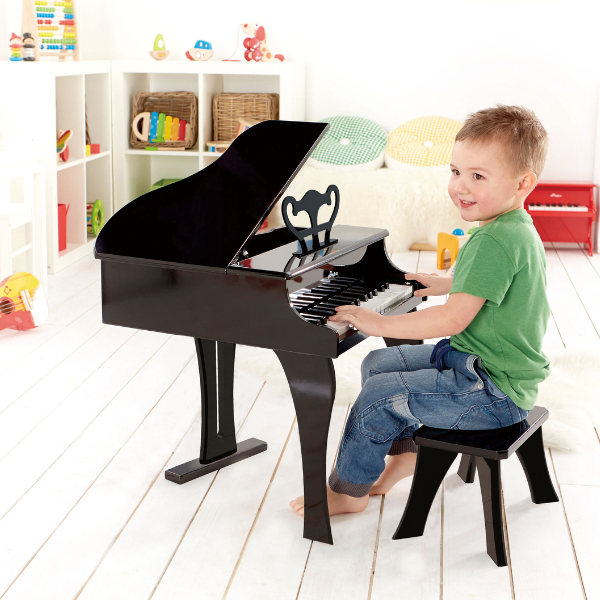 Instrument muzical „Pian negru cu scaun”