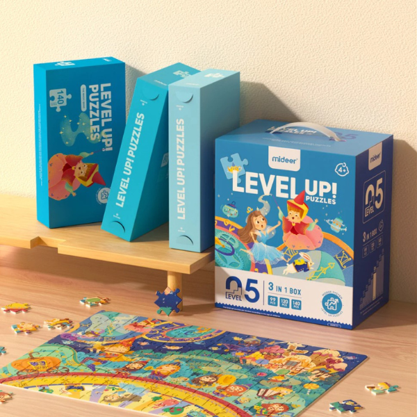 Seria de puzzle-uri „Universul poveștilor”, 3 în 1, nivelul 5