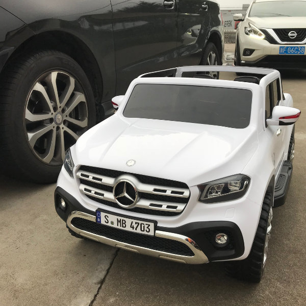 Masinuta electrica MERCEDES X-CLASS, 12V7Ah, motor 45Wx2, roți EVA, scaune din piele