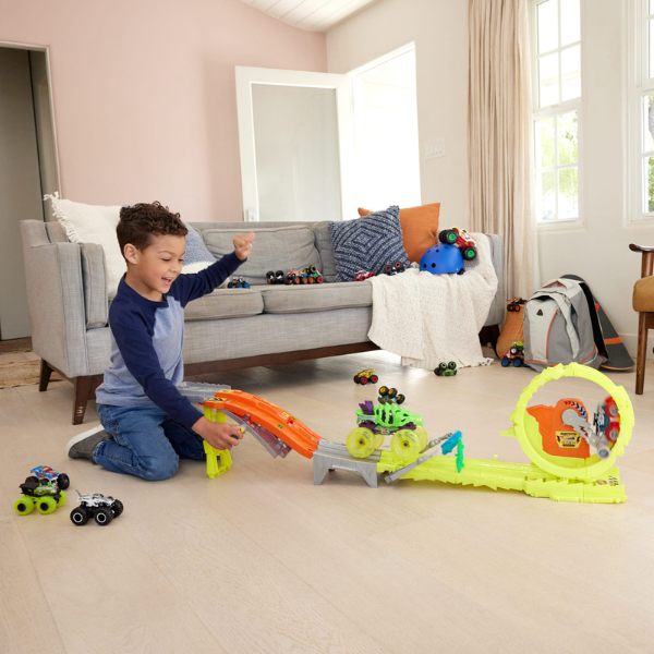 Hot Wheels Set de joc „Provocarea cursei”