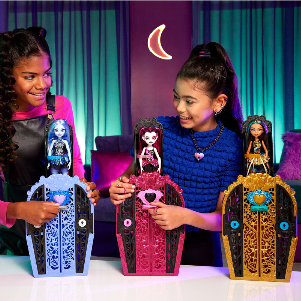 Set de joc Monster High „Cleo de Nile cu șifonier”, cu accesorii