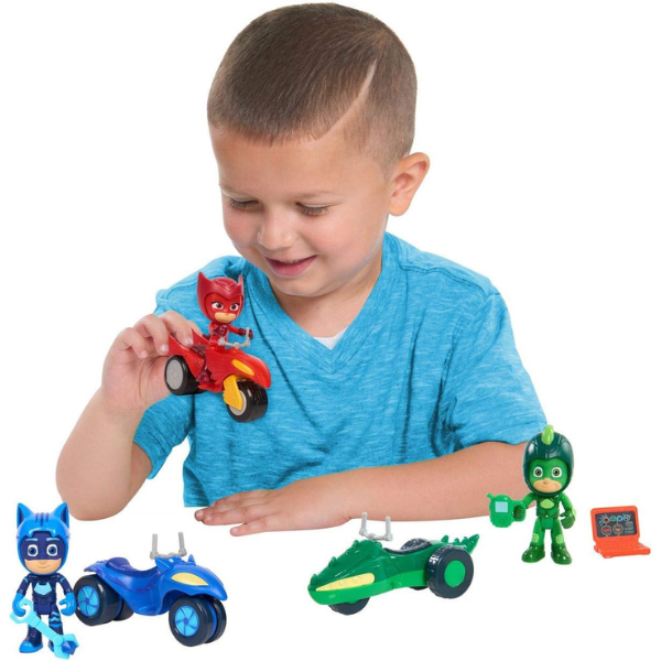 Set de figurine „Bufnița și scuter de Luna”