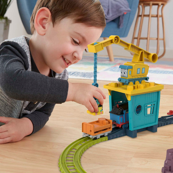 Set de tren și pistă Thomas & Friends cu alimentare cu baterii