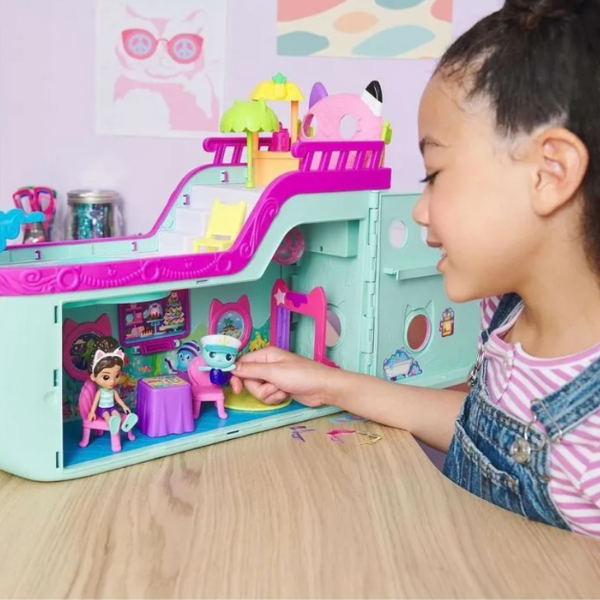 Vapor de croazieră, seria „Gabby’s Dollhouse”