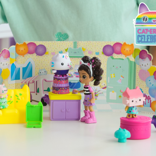 Set de figurine: Cadou aniversar Brioșel, seria „Gabby’s Dollhouse”