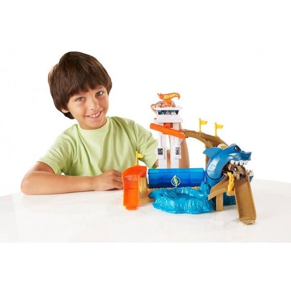 Hot Wheels Track "Vinatoarea de rechini"