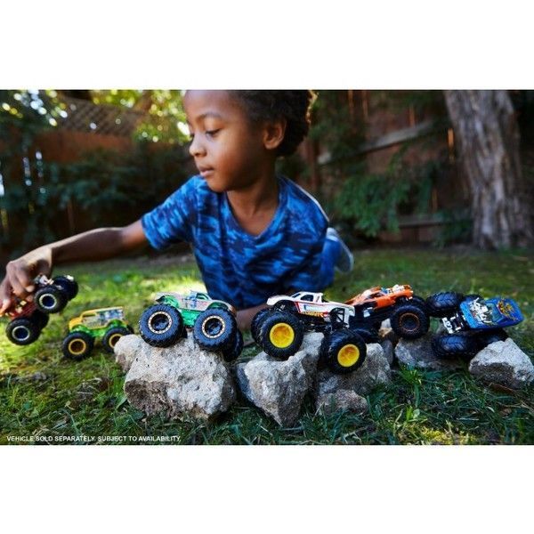 Hot Wheels “Monster Trucks” set 2 masini (as).