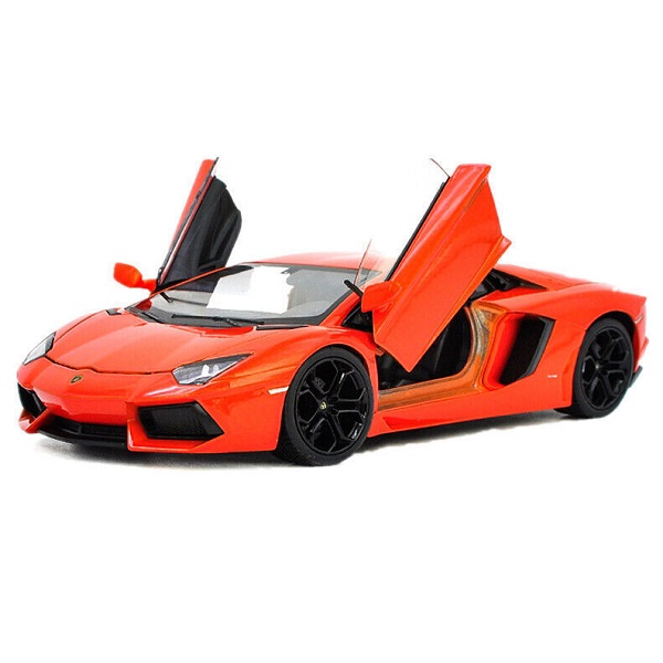 Mașini metalice de colecție 1:43  Welly, 8 modele