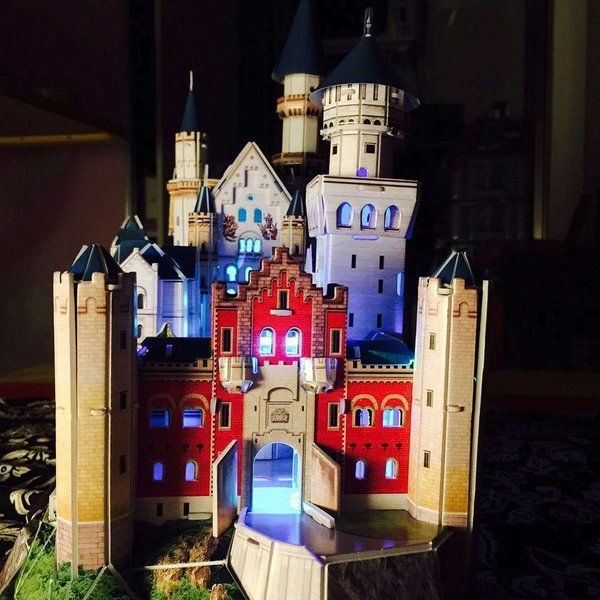 3D пазл “Замок Нойшванштайн” со светодиодной подсветкой, 128 элементов
