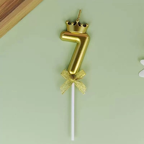 Cumpara  Totul pentru party - Lumanare aurie cifra 7 – 59..