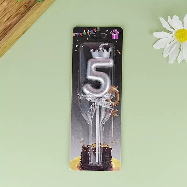 Cumpara  Totul pentru party - Lumanare argintie cifra 5 – 59..