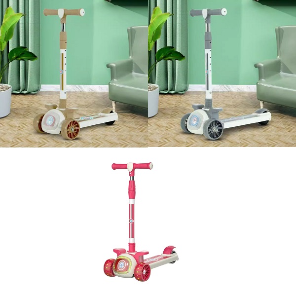 Cumpara  Trotinete și penny board - Trotineta cu sunet si lumini..