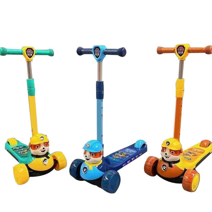 Cumpara  Trotinete și penny board - Trotineta cu sunet si lumini..