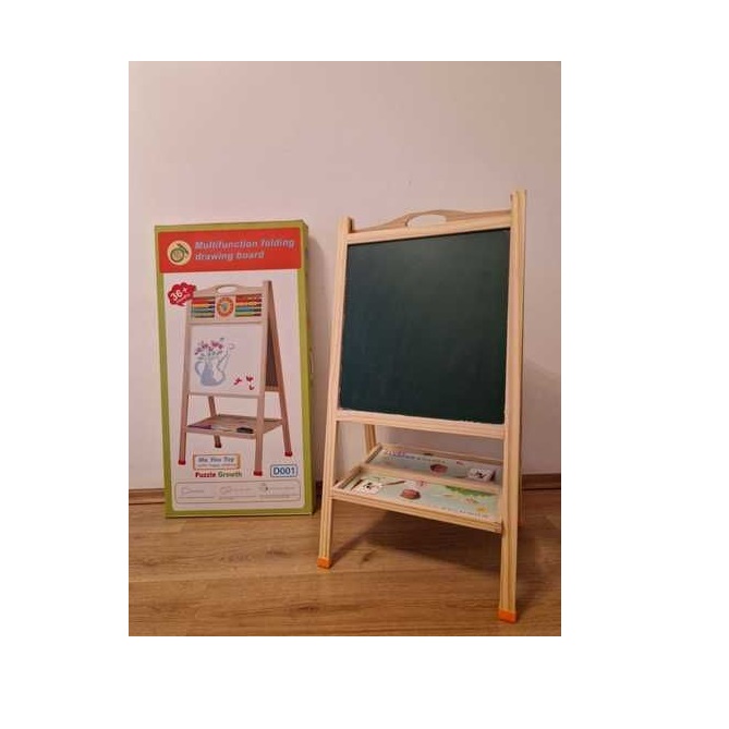 Tabla din lemn cu accesorii