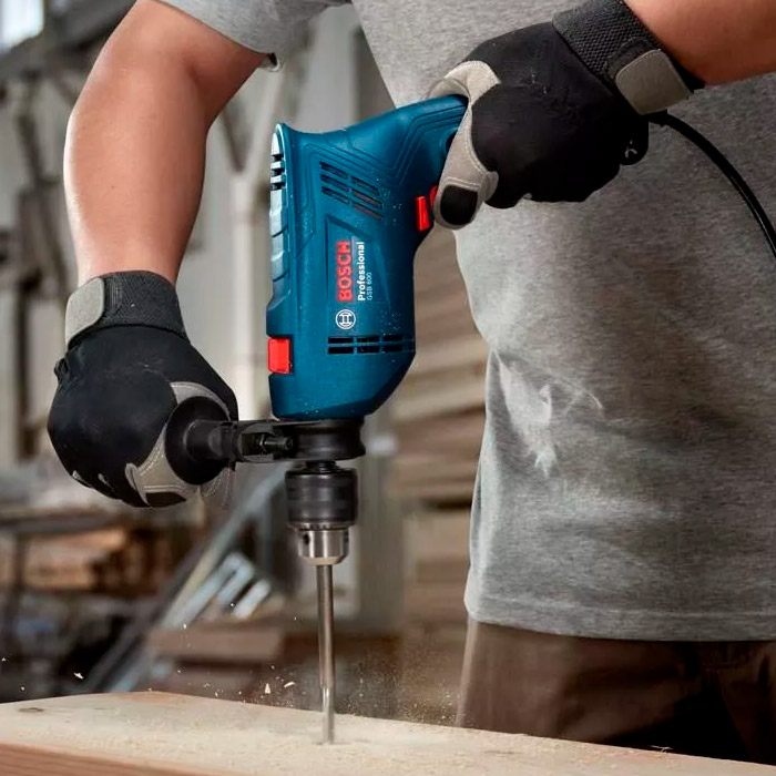 Mașină de găurit cu percuție Bosch GSB 600