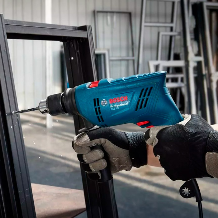 Mașină de găurit cu percuție Bosch GSB 600
