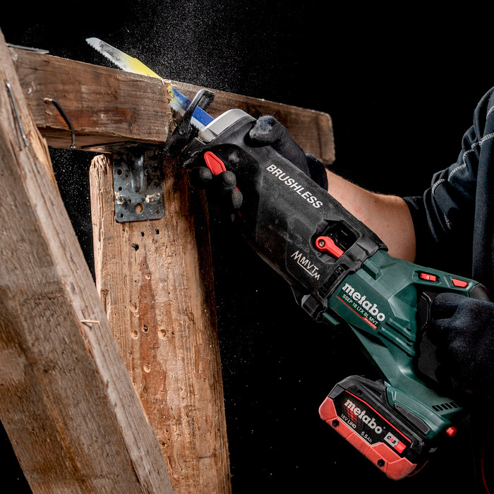 Fierăstrău sabie pe acumulator Metabo SSEP 18 LTX BL MVT