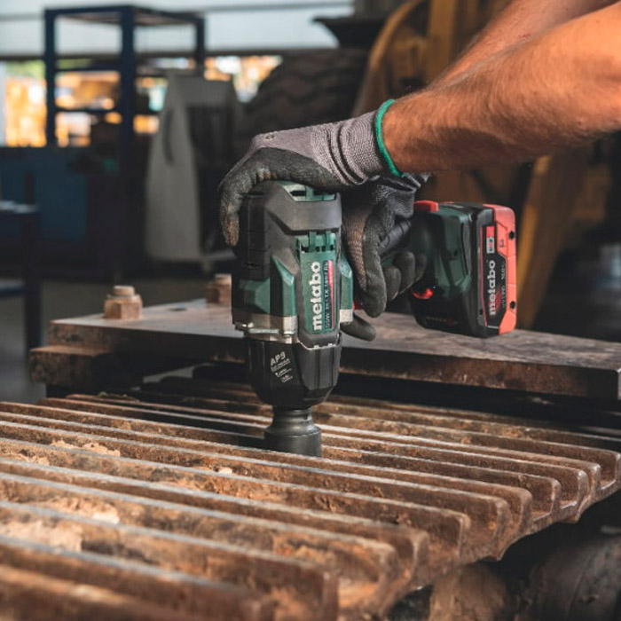 Mașină de înșurubat cu impact pe acumulator Metabo SSW 18 LTX 1450 BL
