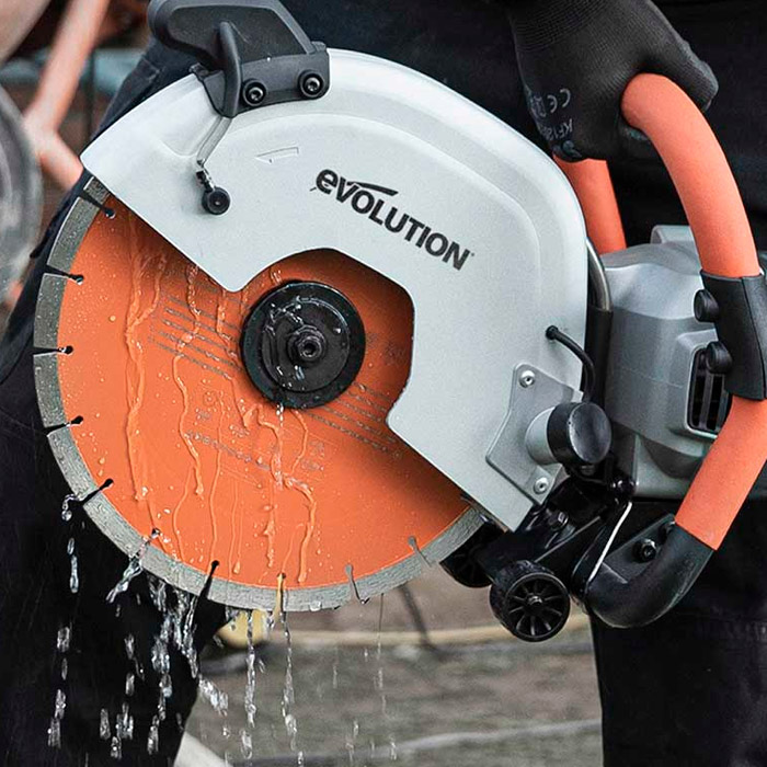 Masina de debitat cu motor pe benzina Makita EK6101