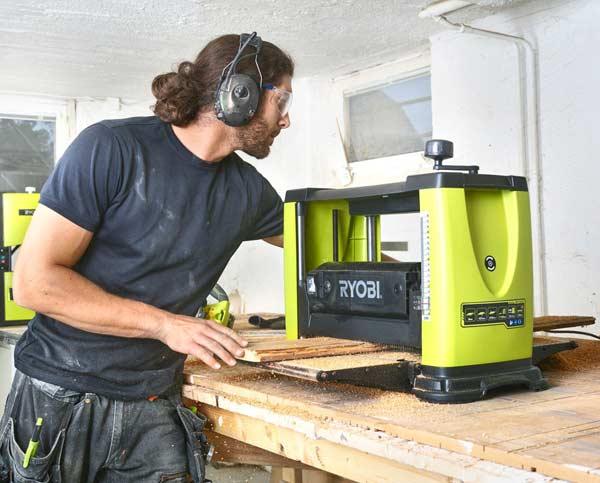 Masina pentru rindeluire RYOBI RAP1500G