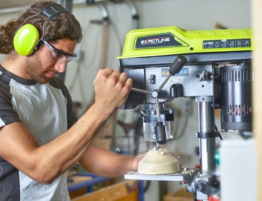 Maşina de găurit de banc RYOBI RDP102L