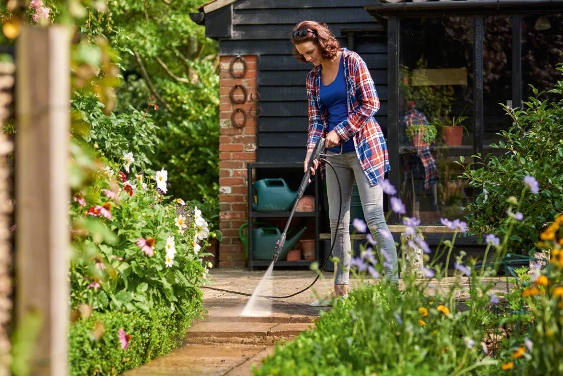 Mașină de spălat cu presiune Bosch Universal Aquatak 125