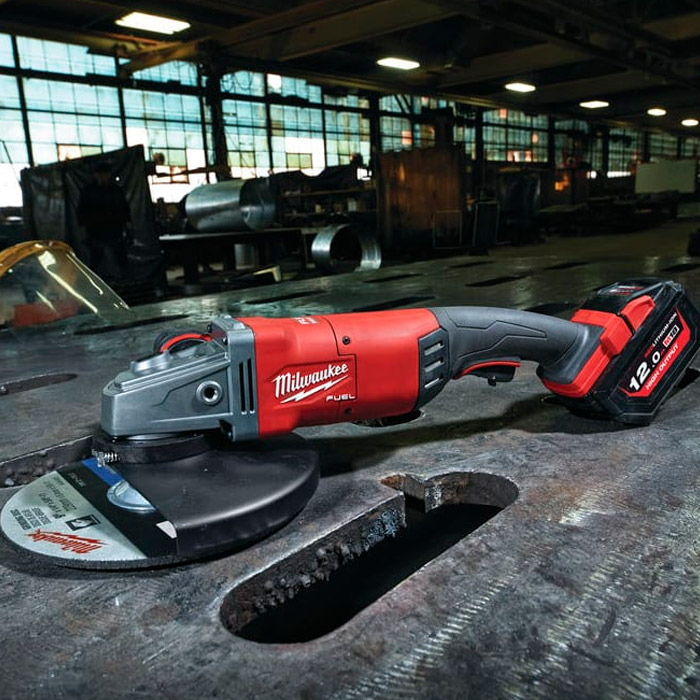 Polizor unghiular Milwaukee M18 FLAG230XPDB-121C