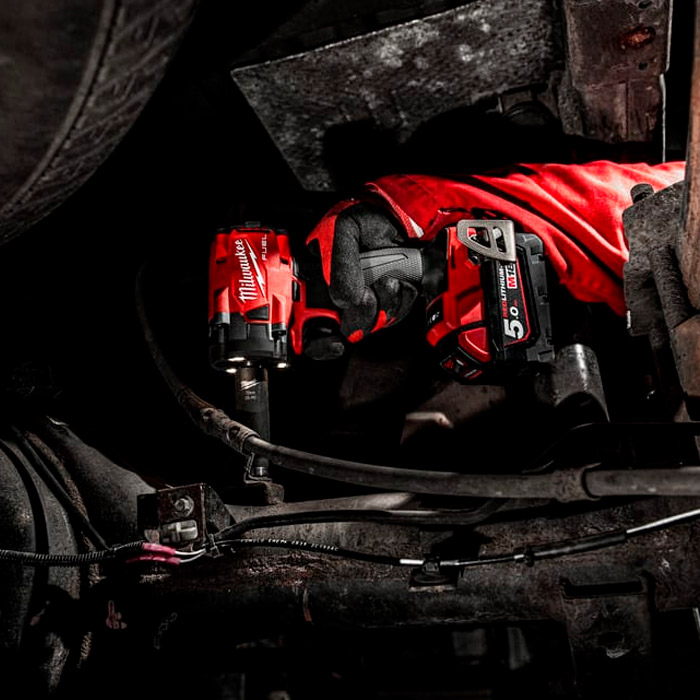 Masina de insurubat cu impact Milwaukee M18FIW2F12-0