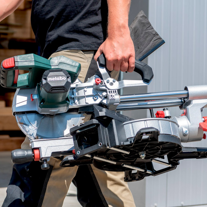 Аккумуляторная торцовочная пила Metabo KGS18LTXBL254