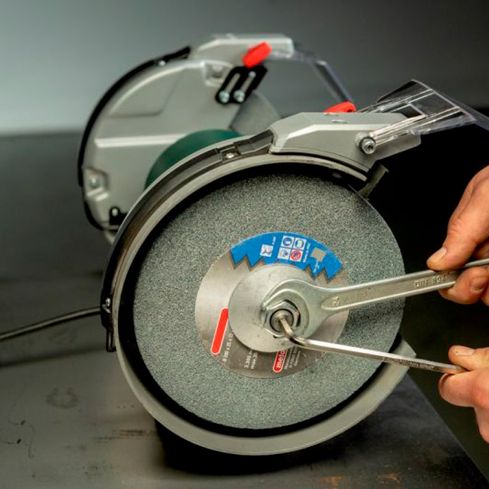 Polizorul de banc Metabo DS 200 Plus