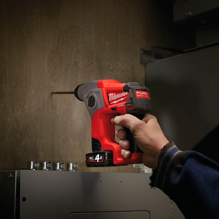 Аккумуляторный перфоратор Milwaukee M12 CH-0