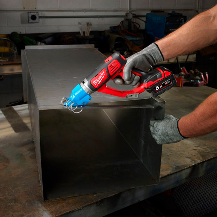 Masina de taiat tabla pe acumulator Milwaukee M18BMS20-0