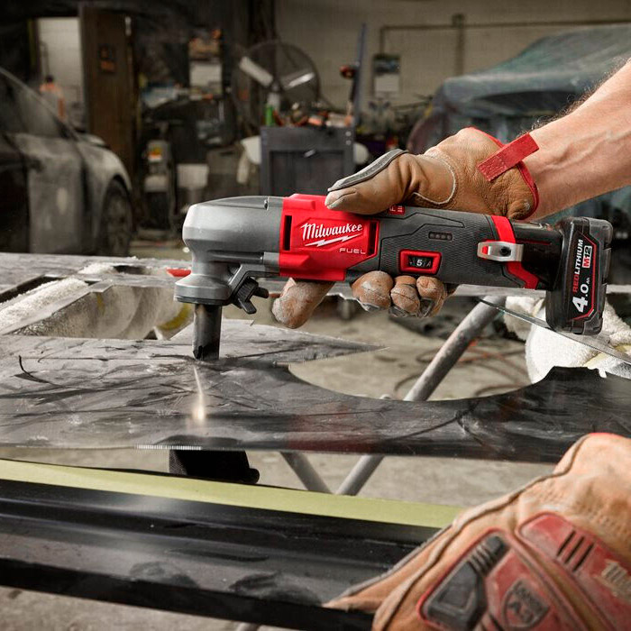 Masina de taiat tabla pe acumulator Milwaukee M12FNB16-0