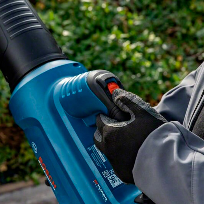 Suflanta pe acumulator Bosch GBL 18V-750