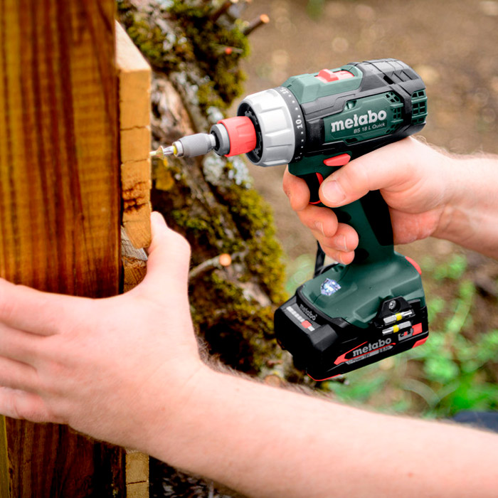 Mașina de gaurit si înșurubat cu acumulator Metabo BS18L Quick