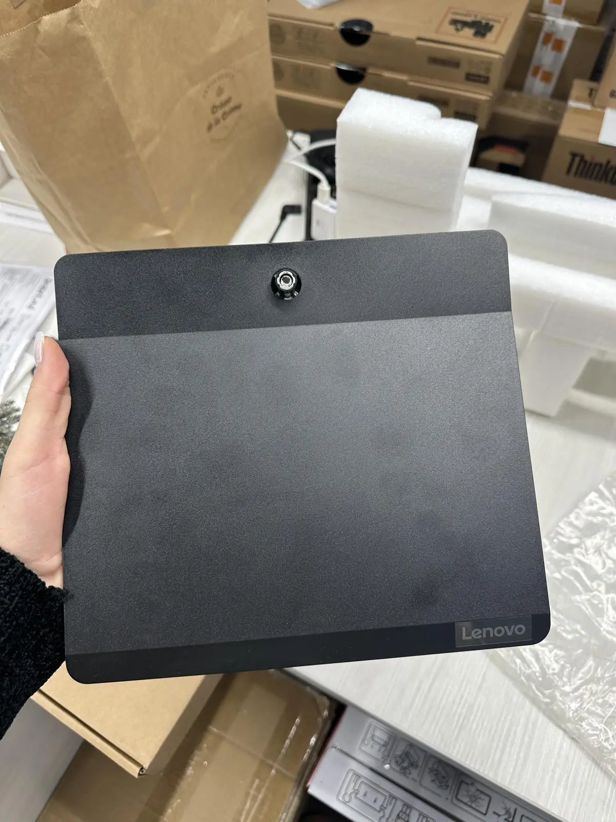 Computer All-in-One Lenovo V50a 24IMB, 23,8", Intel Core i3-10100T, 8GB/256GB, Fără SO, Negru