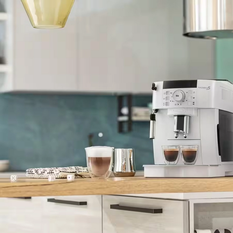 Aparat de cafea DeLonghi ECAM22.110 Alb
Cafea măcinată,Cafea boabe | 1450 W | 15 bar | 1.8 l