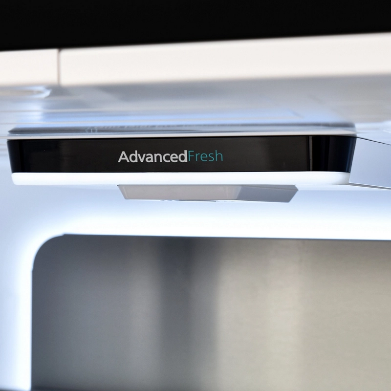 Холодильник Sharp SJ-NFA35IHXBD-EU Черный