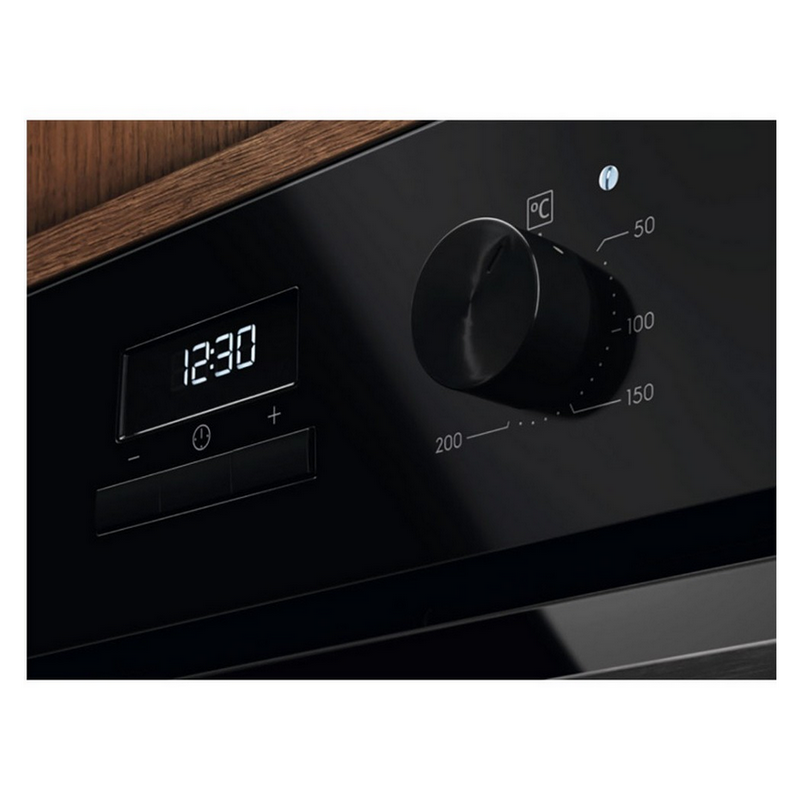 Электрический духовой шкаф Electrolux LOH3H00BK Черный