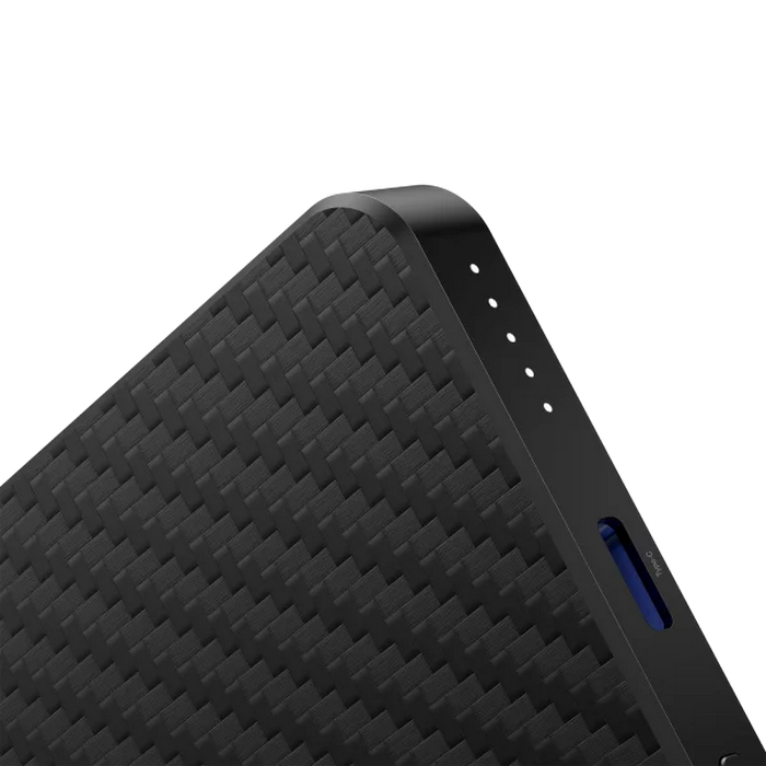 Портативное зарядное устройство Proove Carbon Slim 20W Черный